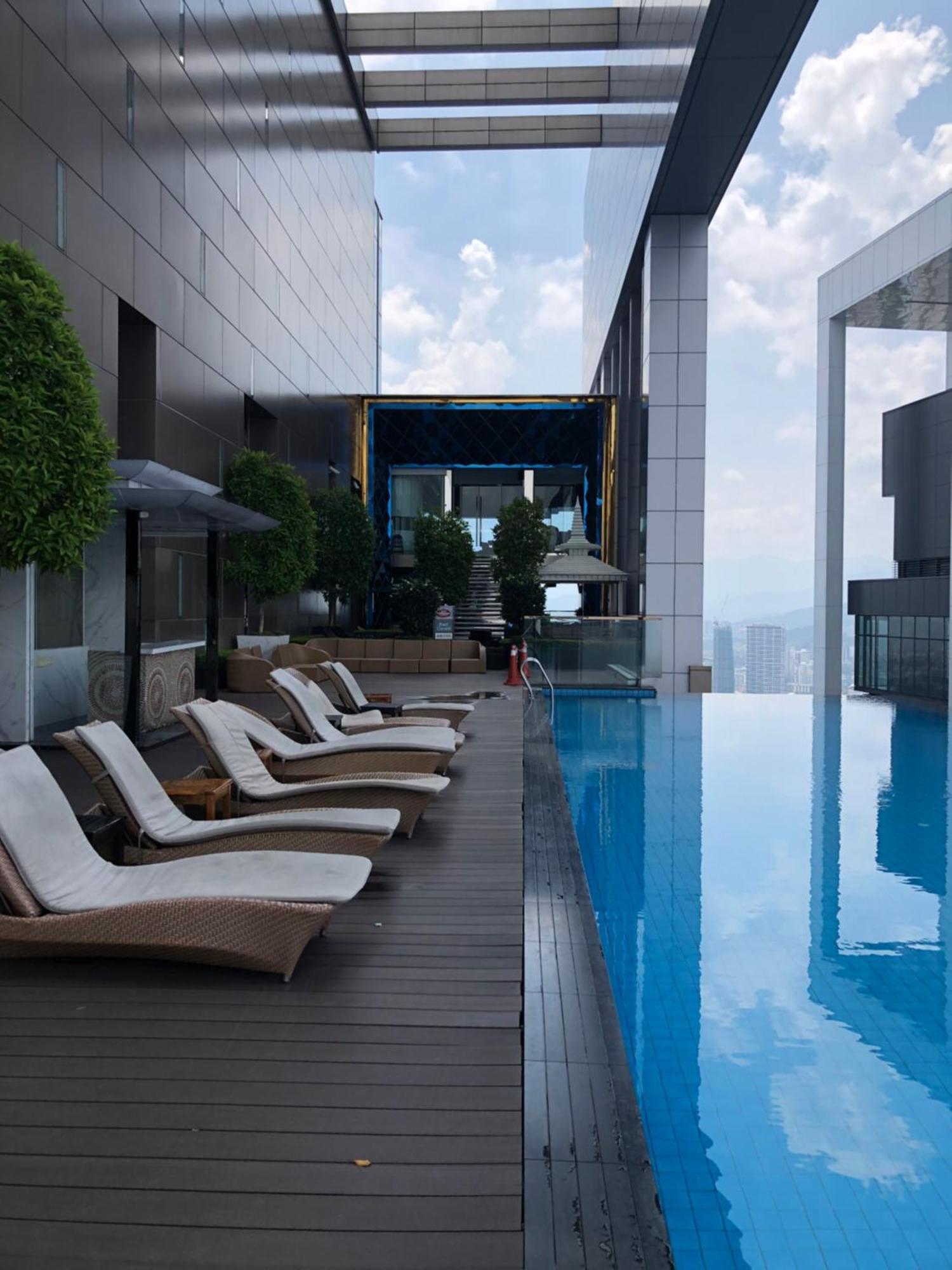 Amazing Pool By Platinum Suites Klcc Kuala Lumpur Exterior foto